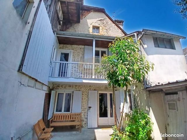 Propriété 6 pièces 165 m²