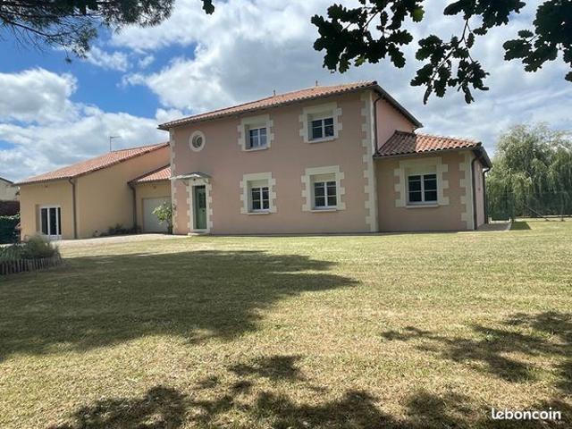 Propriété 6 pièces 165 m²
