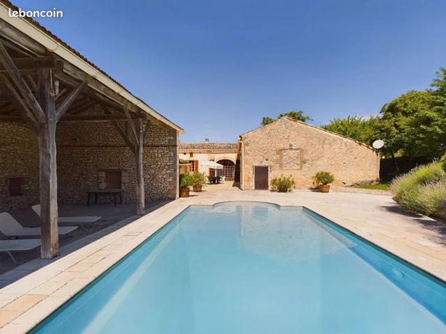 Propriété 6 pièces 165 m²