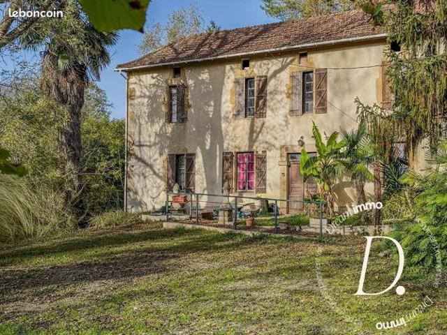 Propriété 6 pièces 166 m²