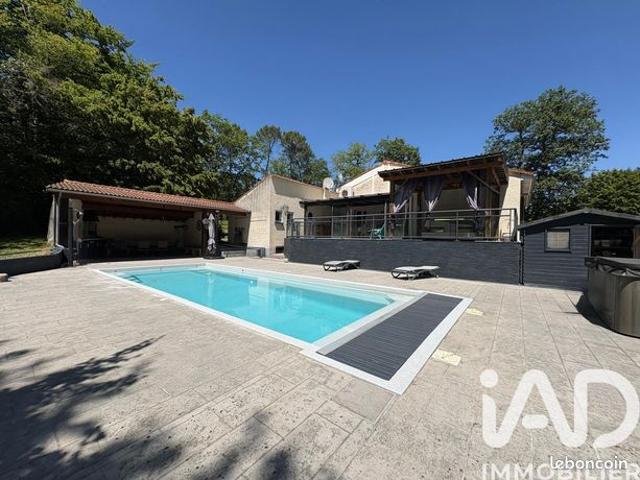 Propriété 6 pièces 166 m²