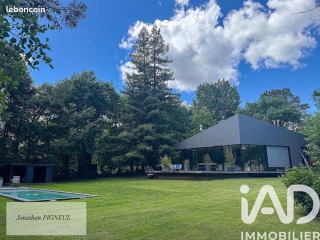 Propriété 6 pièces 166 m²