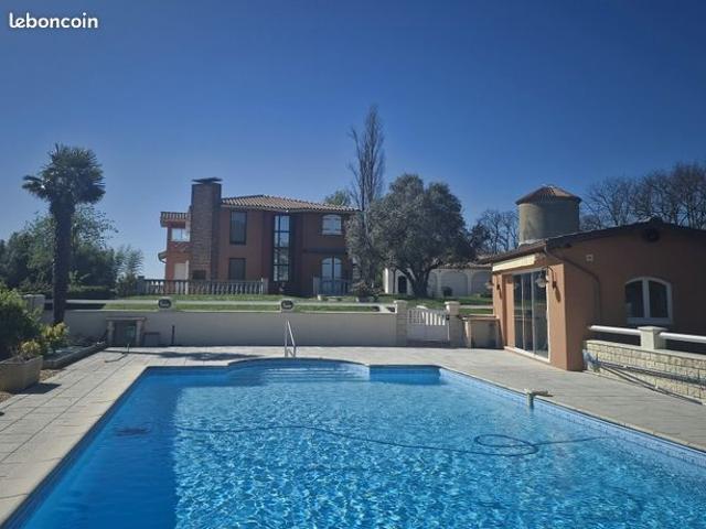 Propriété 6 pièces 166 m²