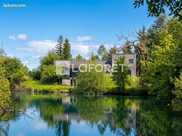 Propriété 6 pièces 166 m²