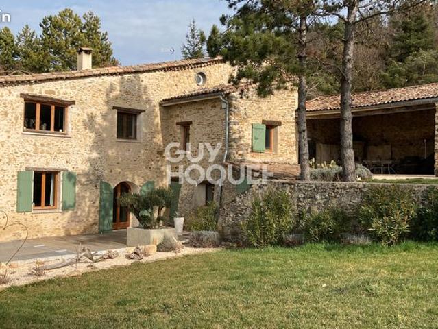 Propriété 6 pièces 167 m²