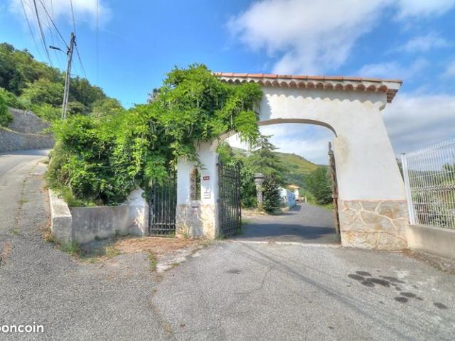 Propriété 6 pièces 168 m²