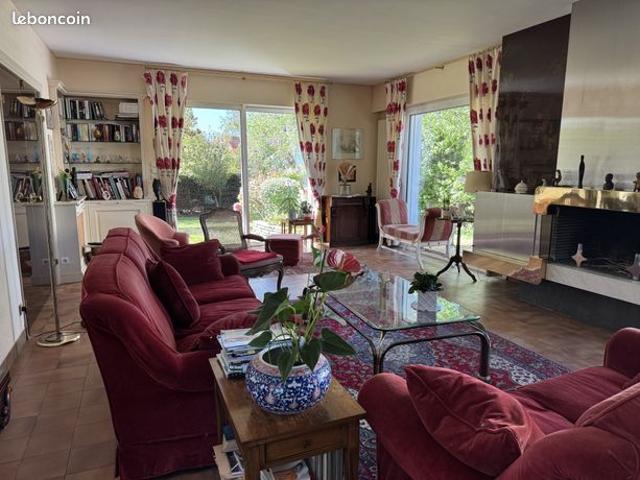 Maison 6 pièces 200 m²