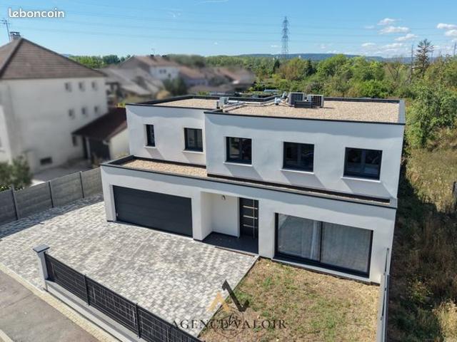Propriété 6 pièces 168 m²