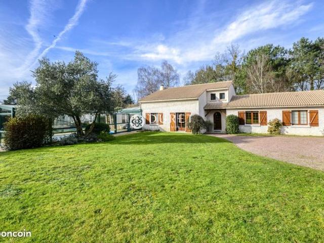 Propriété 6 pièces 168 m²