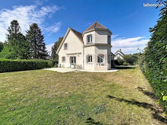 Propriété 6 pièces 160 m²