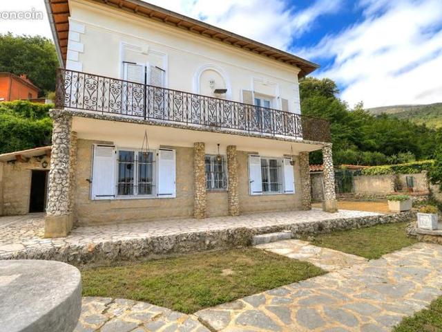 Propriété 6 pièces 168 m²