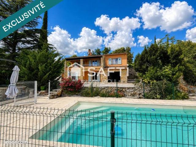 Propriété 6 pièces 169 m²