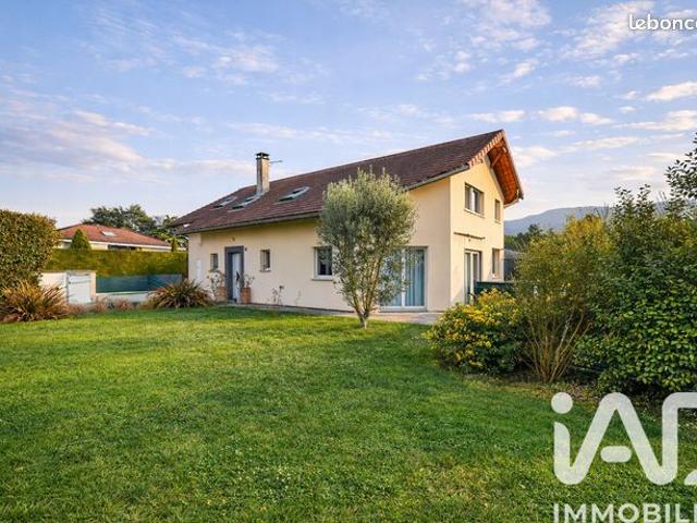 Propriété 6 pièces 160 m²