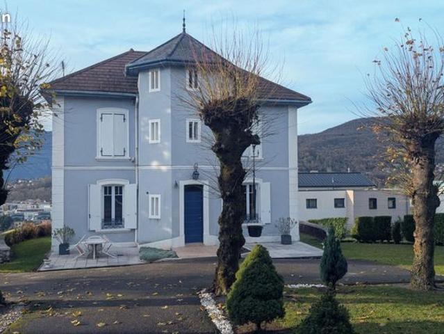 Propriété 6 pièces 160 m²