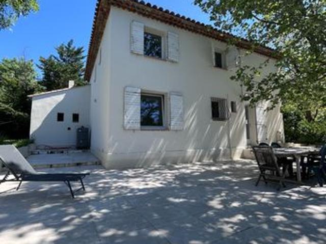 Propriété 6 pièces 160 m²