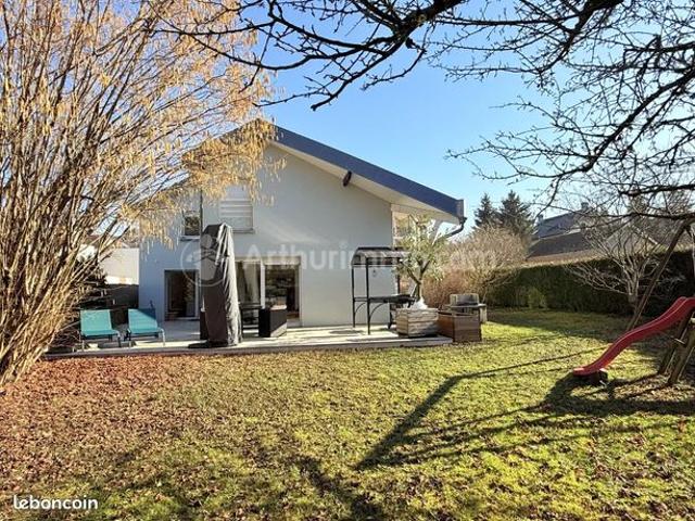 Propriété 6 pièces 160 m²