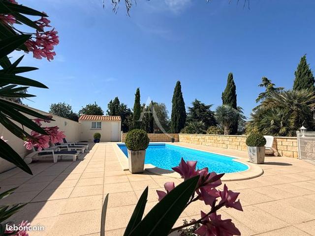 Propriété 6 pièces 160 m²