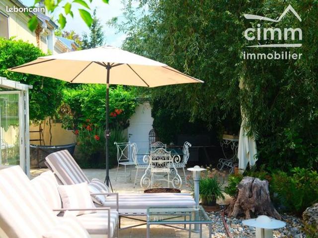 Propriété 6 pièces 160 m²