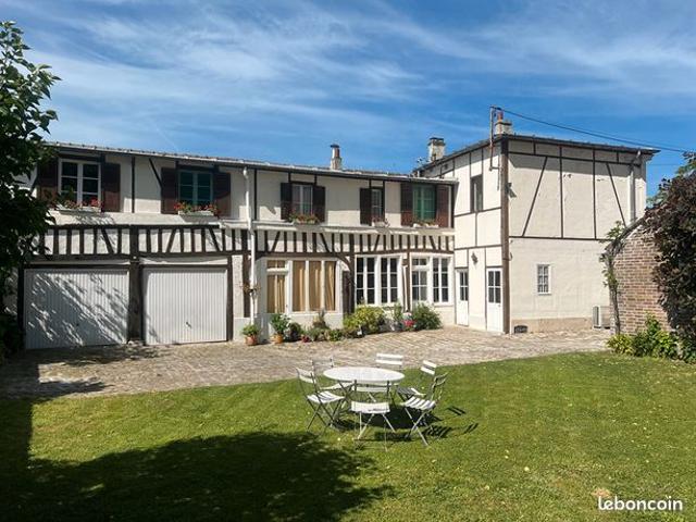 Propriété 6 pièces 160 m²