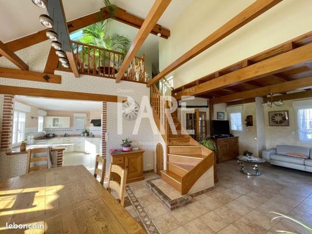 Propriété 6 pièces 160 m²