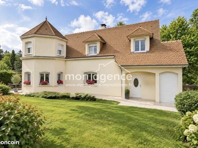 Propriété 6 pièces 160 m²