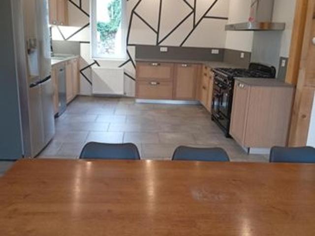 Propriété 6 pièces 160 m²