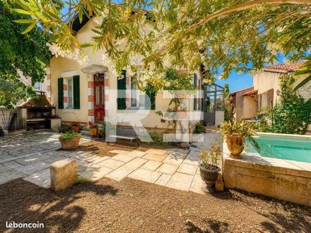 Propriété 6 pièces 160 m²