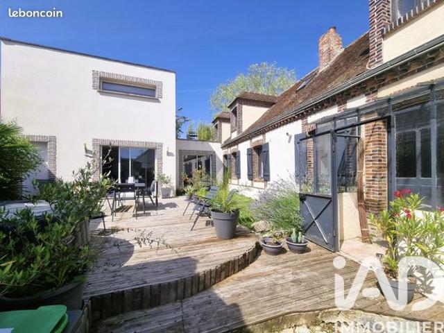 Propriété 6 pièces 160 m²