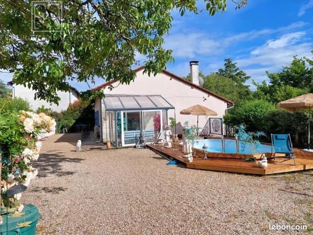 Propriété 6 pièces 160 m²