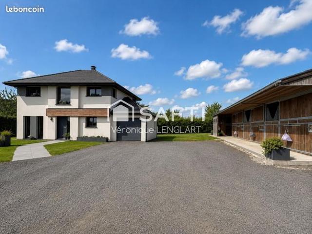 Propriété 6 pièces 160 m²