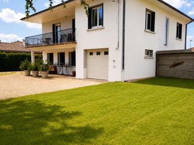 Propriété 6 pièces 160 m²