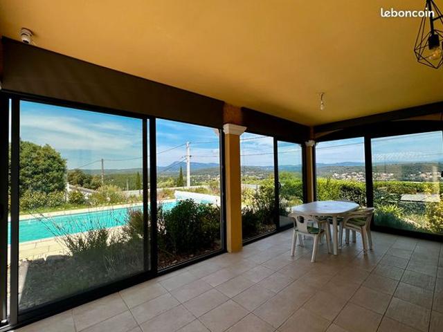 Propriété 6 pièces 160 m²