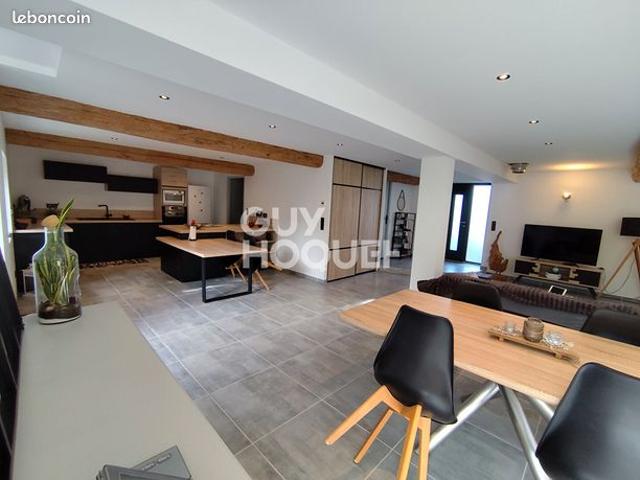 Propriété 6 pièces 160 m²