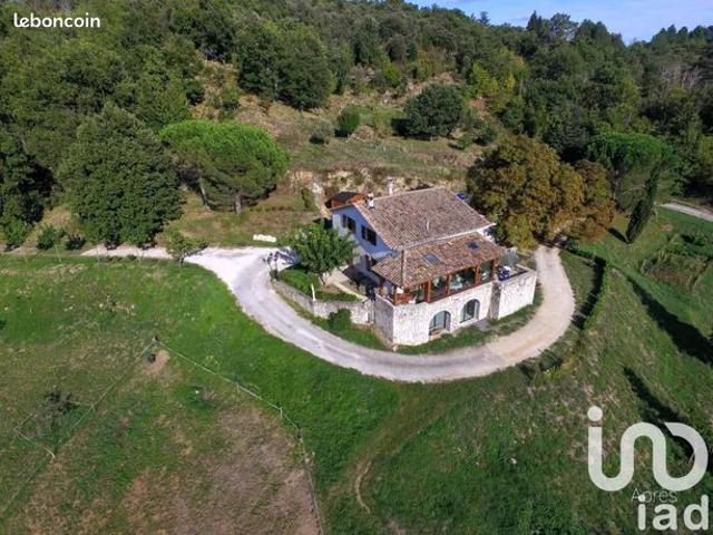 Propriété 6 pièces 160 m²