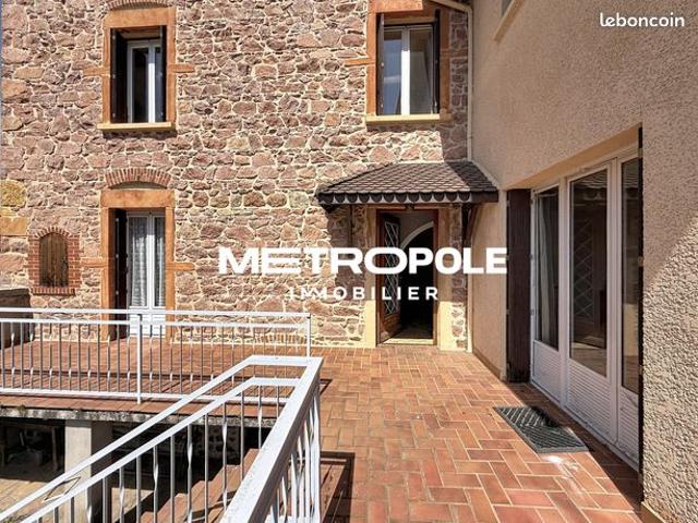 Propriété 6 pièces 160 m²