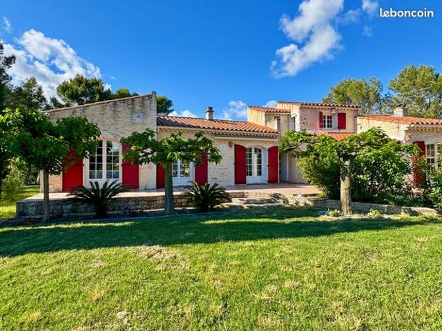 Propriété 6 pièces 160 m²