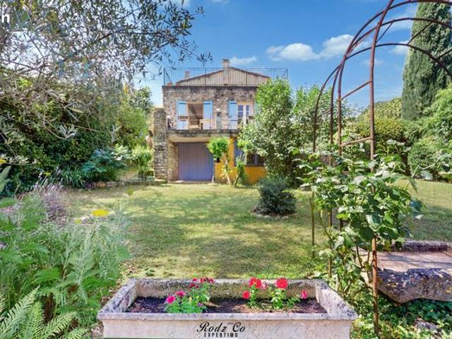 Propriété 6 pièces 160 m²