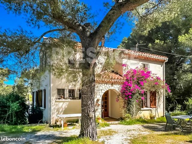 Propriété 6 pièces 160 m²