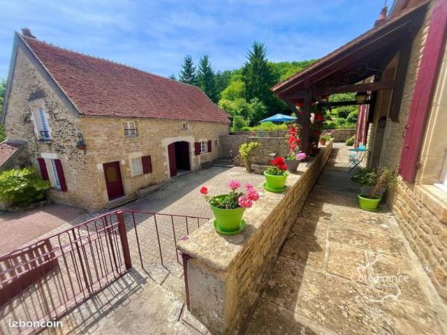 Propriété 6 pièces 160 m²