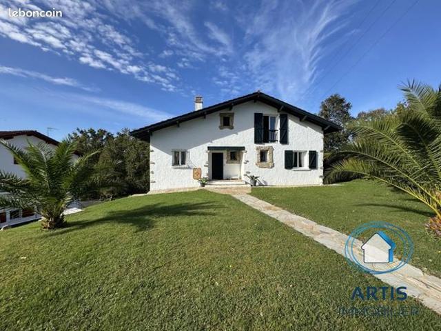 Propriété 6 pièces 160 m²