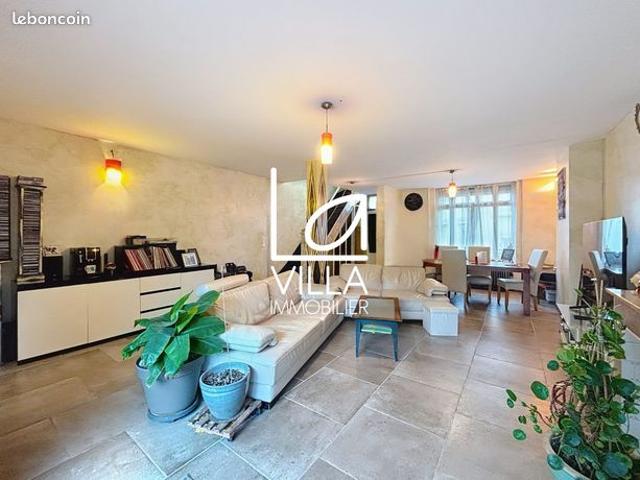 Propriété 6 pièces 161 m²