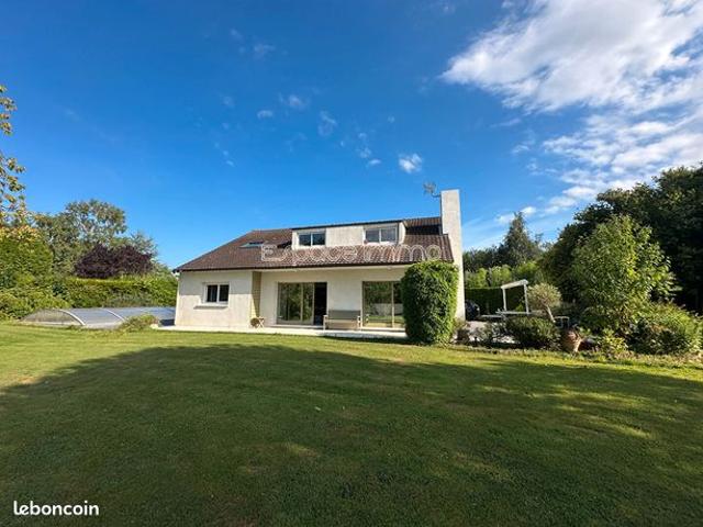 Propriété 6 pièces 161 m²