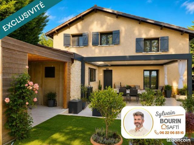 Propriété 6 pièces 161 m²