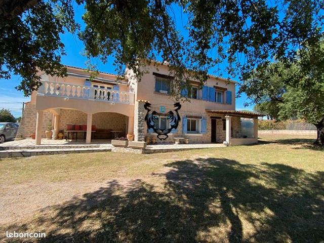 Propriété 6 pièces 161 m²