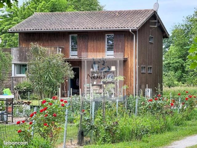 Propriété 6 pièces 162 m²