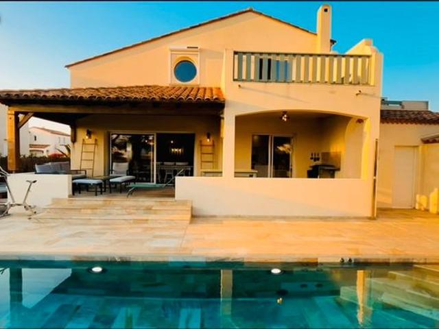 Propriété 6 pièces 162 m²