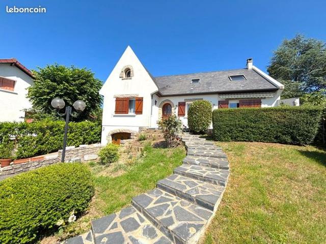 Propriété 6 pièces 163 m²