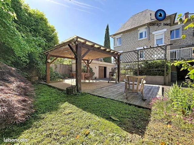 Propriété 6 pièces 163 m²