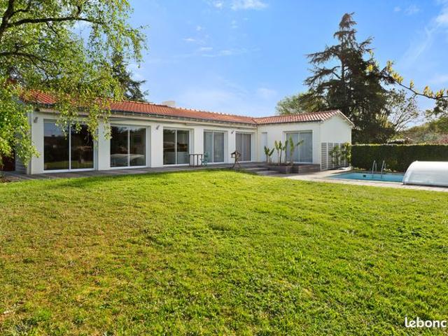Propriété 6 pièces 163 m²