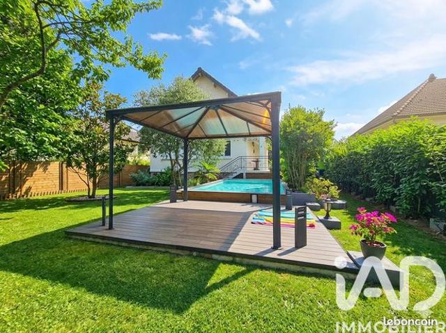 Propriété 6 pièces 163 m²